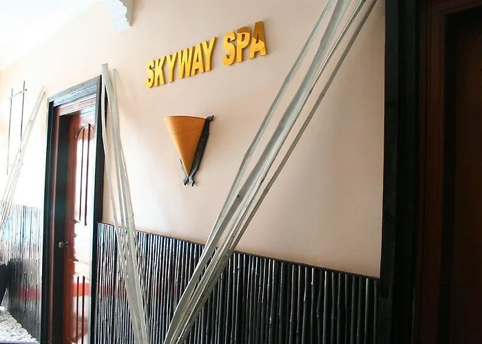Hotel Skyway