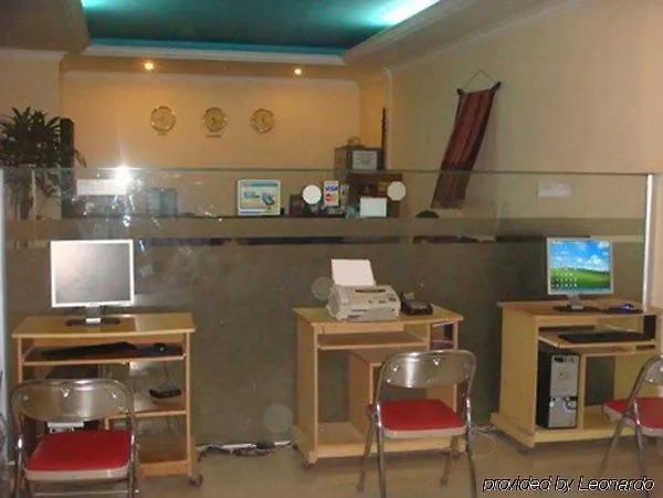 Skyway Hotel 3*
