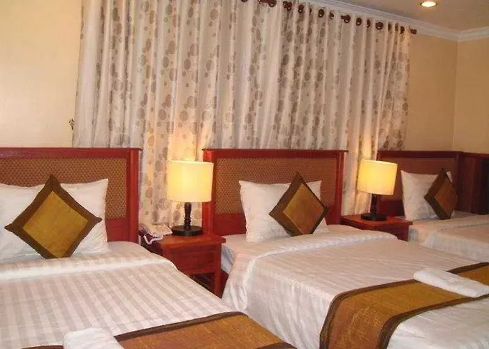 Skyway Hotel 3*